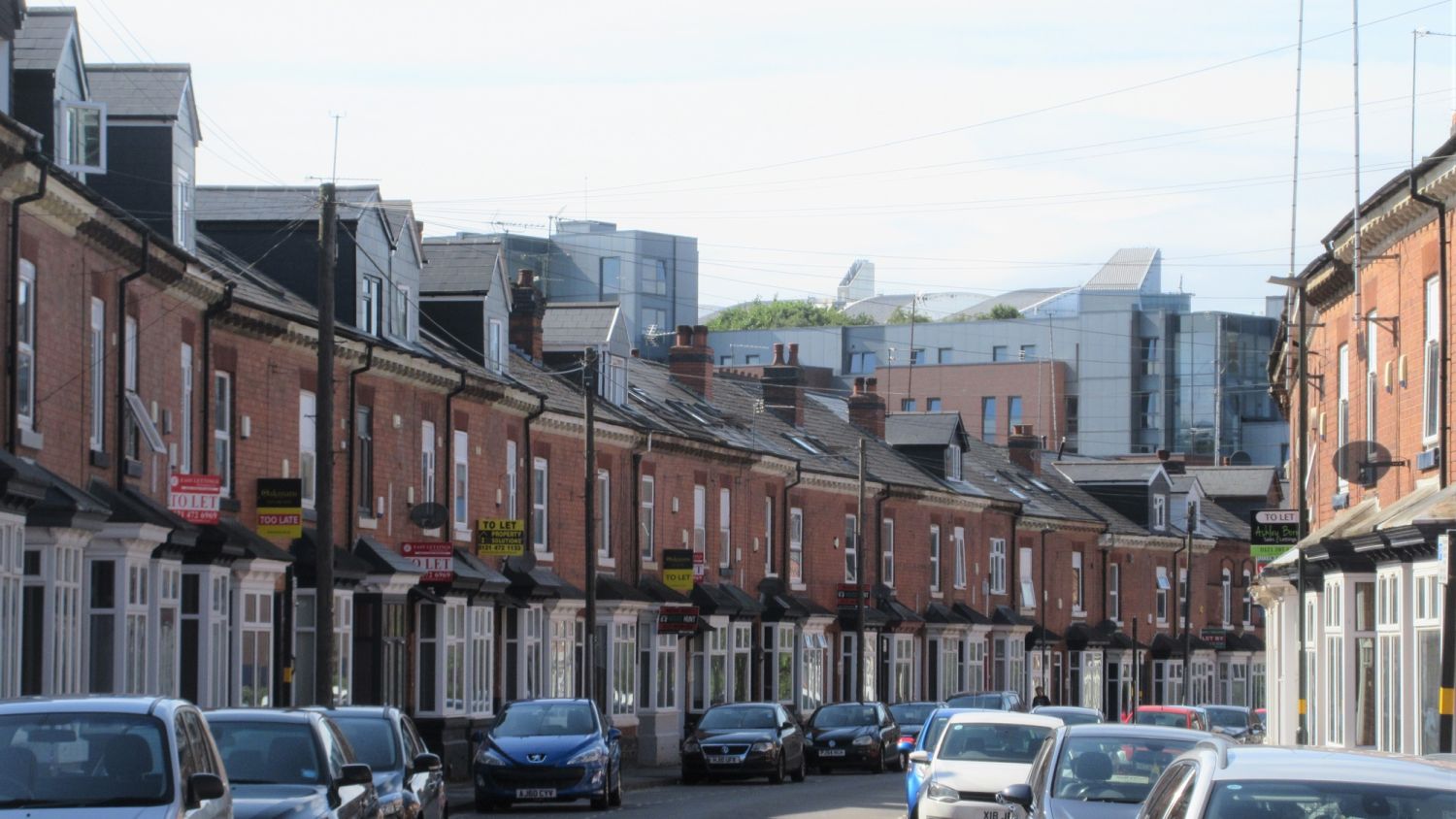 A row of red-brick terraced homes to let in Birmingham (Image: Dreamstime)