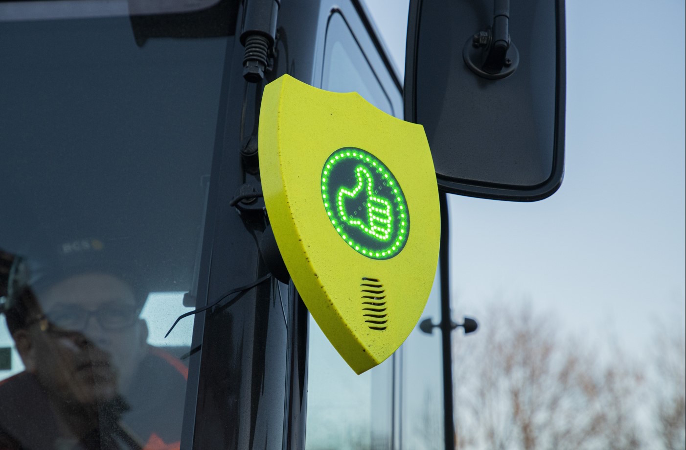 A green thumbs up light in a ‘digital shield’ when it is safe to approach a machine on site (Image: BCS Group)