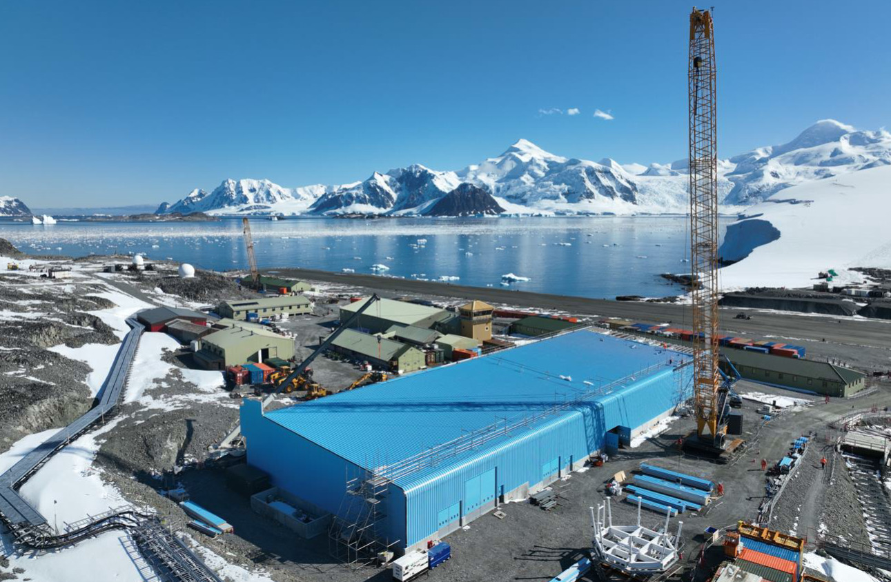 The Discovery Building site in Rothera - information management in Antarctica