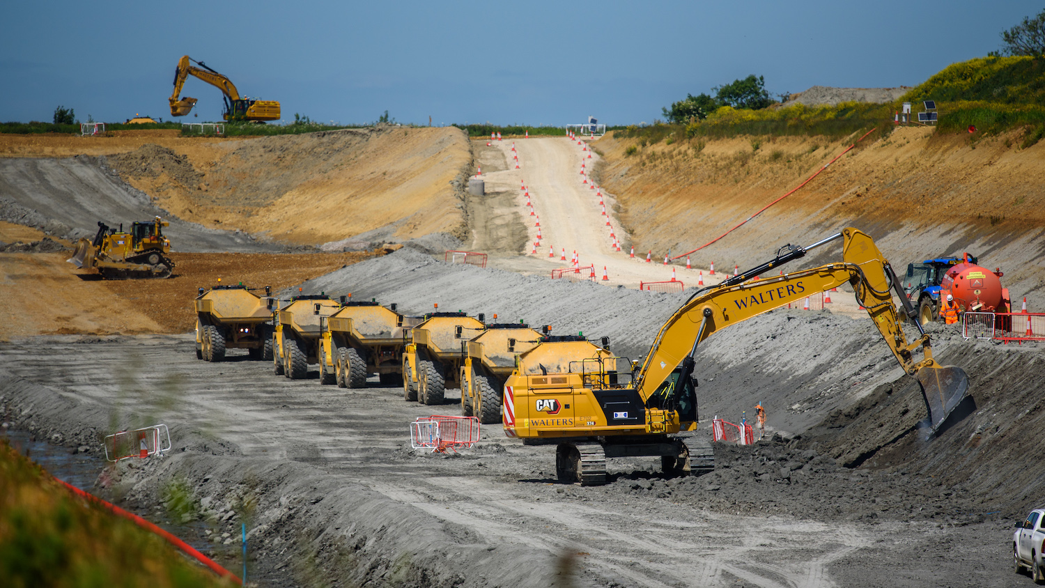 HS2 smart plant image - Excavation in progress at the site of the Chipping Warden green tunnel May 2022