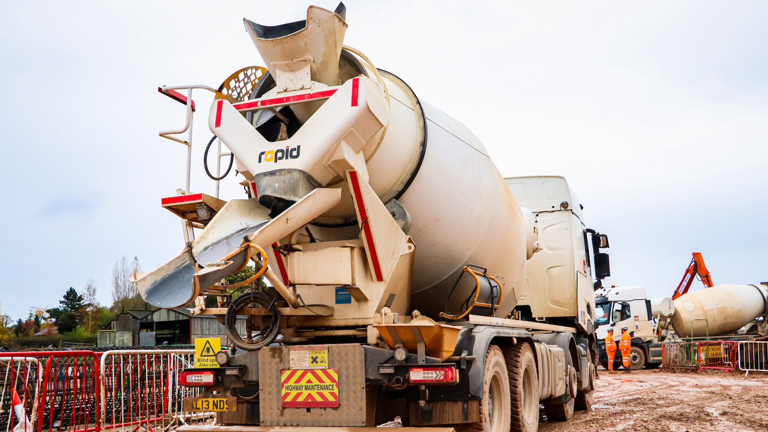 HS2 rolls out digital concrete testing - photo of a concrete truck-mixer on site