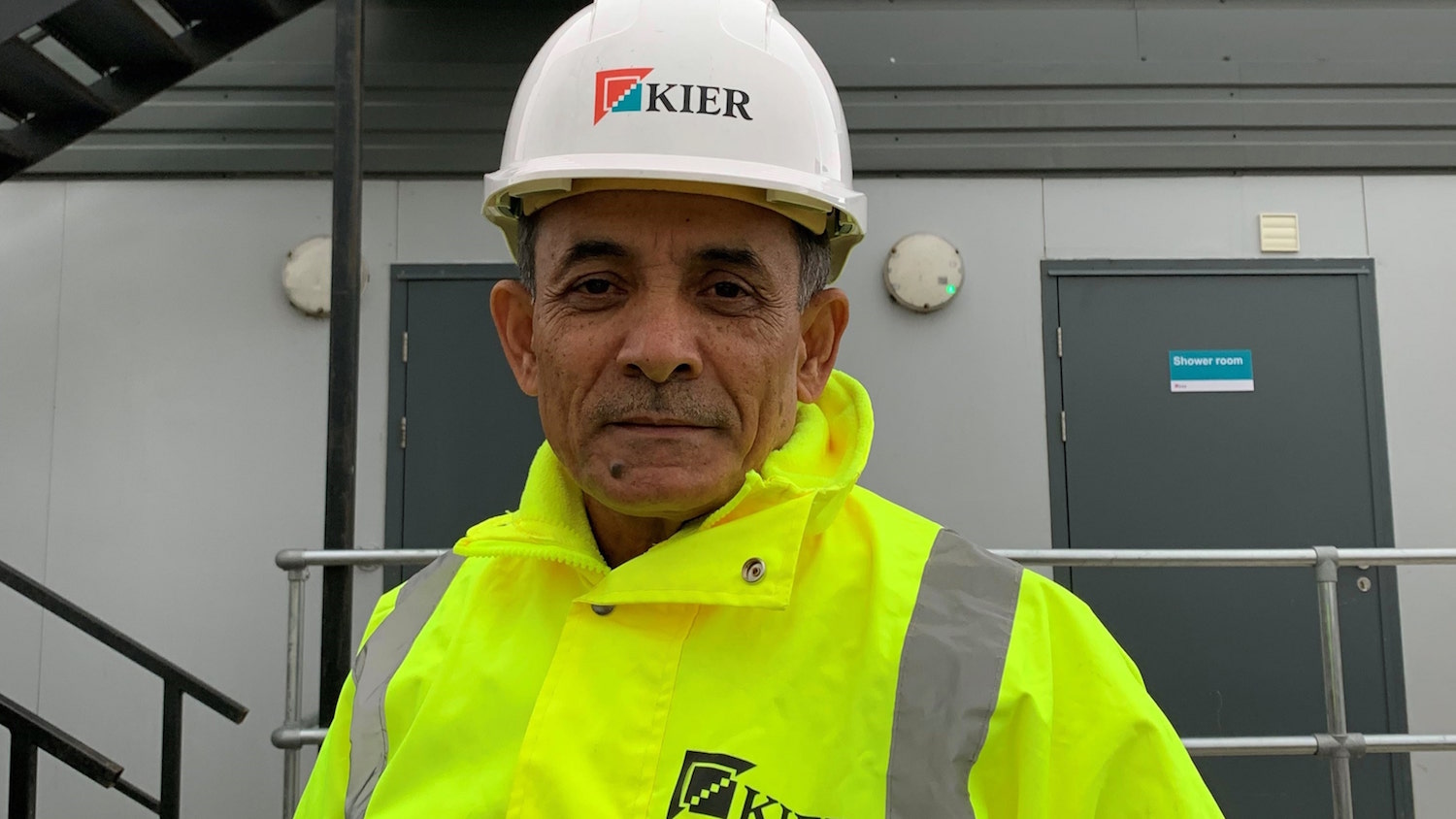 Portrait photo of Omar - a Yemeni refugee working for Kier