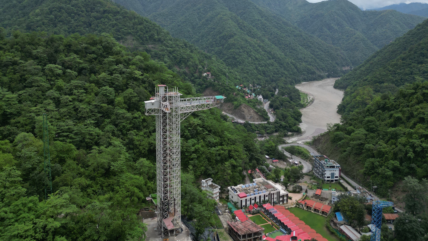 Photo of Himalayan Bungy with the Ganges River far below to illustrate BIM and bungee jumping